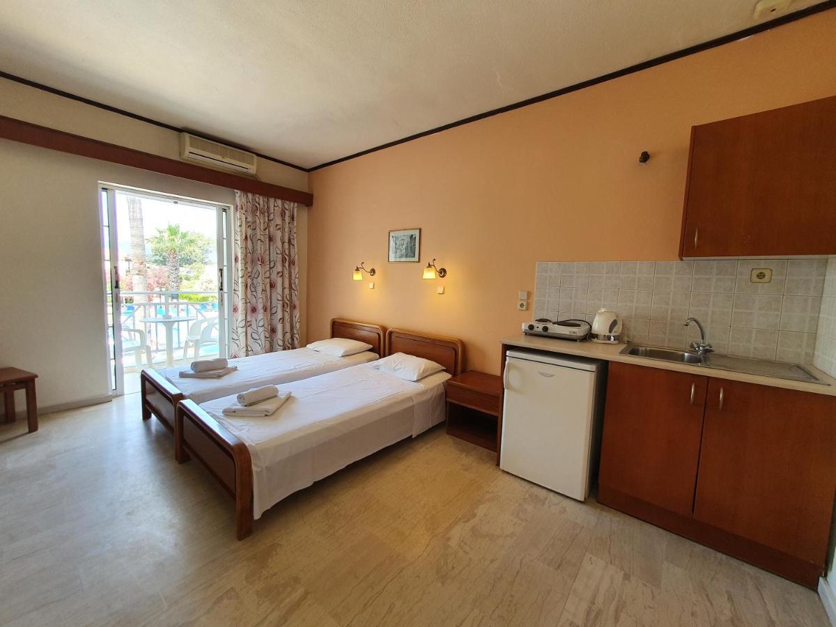 Vivian Hotel Laganas Extérieur photo
