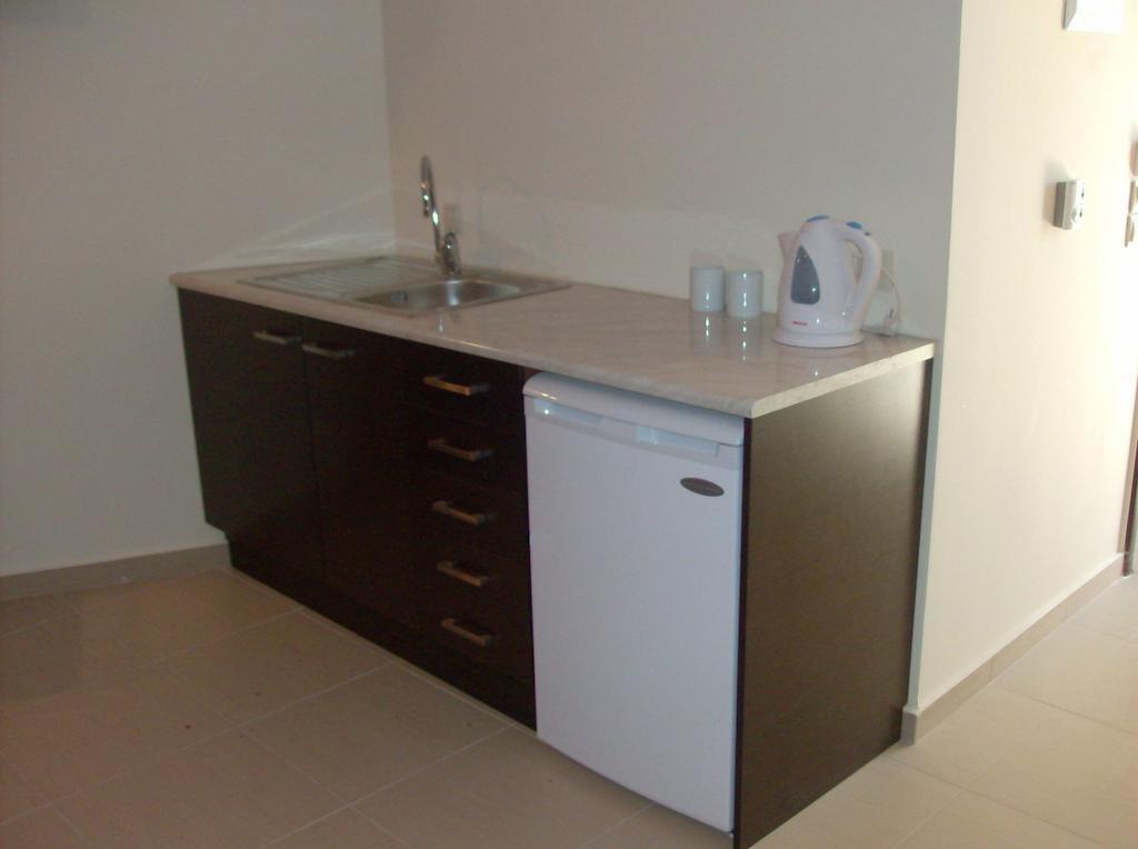 Vivian Hotel Laganas Chambre photo